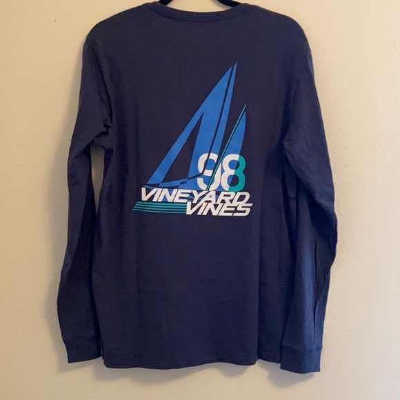 Vineyard vines long sleeve tee with Sailing detail - Picture 1 of 5